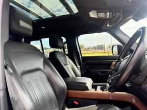 Land Rover Defender 110 D300 X - Image 18