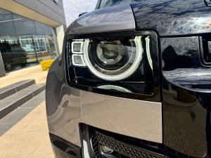 Land Rover Defender 110 D300 X - Image 4