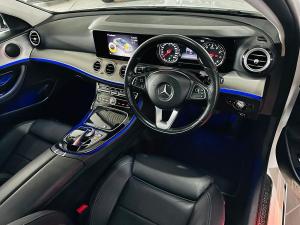 Mercedes-Benz E-Class E200 - Image 3