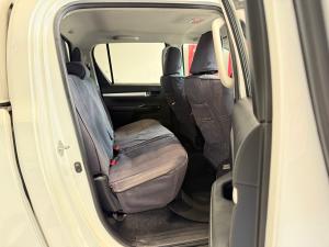 Toyota Hilux 2.8GD-6 double cab 4x4 Raider auto - Image 11