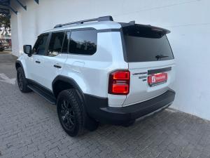 Toyota Land Cruiser Prado 2.8GD VX-R - Image 20