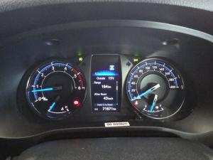 Toyota Hilux 2.8GD-6 double cab Legend auto - Image 11