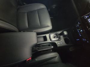 Toyota Hilux 2.8GD-6 double cab Legend auto - Image 12