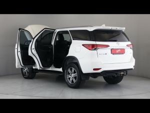 Toyota Fortuner 2.4GD-6 4x4 - Image 10