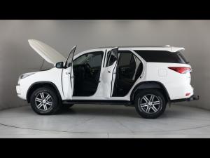 Toyota Fortuner 2.4GD-6 4x4 - Image 11