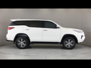 Toyota Fortuner 2.4GD-6 4x4 - Image 3