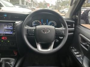 Toyota Fortuner 2.4GD-6 manual - Image 8