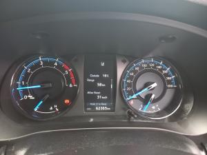 Toyota Hilux 2.8GD-6 double cab Legend manual - Image 11