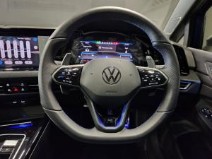 Volkswagen Golf R - Image 11