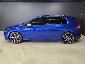 Volkswagen Golf R - Image 4