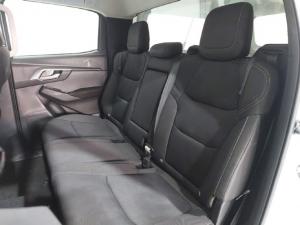 Isuzu D-Max 1.9TD double cab LS 4x4 auto - Image 9