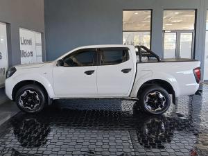 Nissan Navara 2.5DDTi double cab SE auto - Image 19