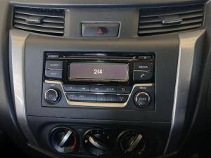 Nissan Navara 2.5DDTi double cab SE auto - Image 6