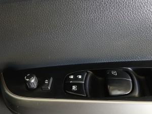 Nissan Navara 2.5DDTi double cab LE 4x4 manual - Image 13