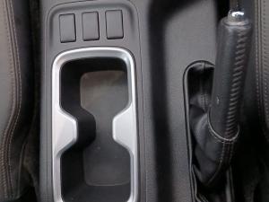 Nissan Navara 2.5DDTi double cab LE 4x4 manual - Image 15