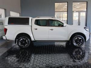 Nissan Navara 2.5DDTi double cab LE 4x4 manual - Image 2