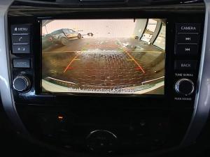 Nissan Navara 2.5DDTi double cab LE 4x4 manual - Image 9