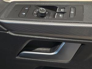 Volkswagen Caravelle 2.0BiTDI Highline 4Motion - Image 14