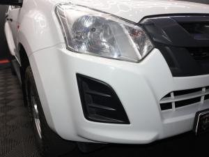 Isuzu D-Max 250 double cab Hi-Ride auto - Image 6