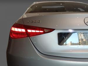 Mercedes-Benz C-Class C200 Avantgarde - Image 20