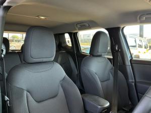 Jeep Renegade 1.4T Longitude - Image 17
