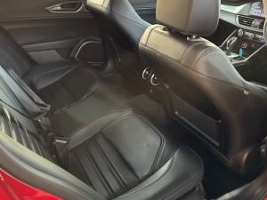 Alfa Romeo Giulia 2.0T Veloce - Image 16