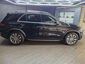 Mercedes-Benz GLE GLE300d 4Matic - Image 13
