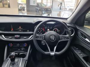 Alfa Romeo Stelvio 2.0T B-Tech Q4 - Image 15