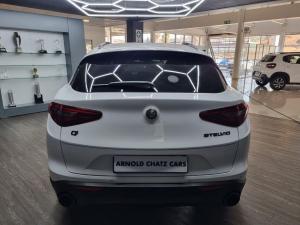 Alfa Romeo Stelvio 2.0T B-Tech Q4 - Image 4