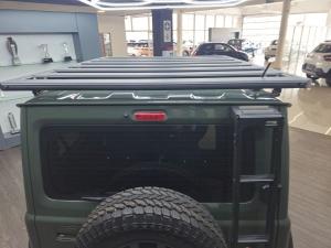 Suzuki Jimny 1.5 GLX AllGrip 3-door manual - Image 15