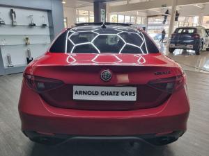Alfa Romeo Giulia 2.0T Veloce - Image 9