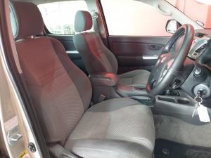 Toyota Hilux 3.0D-4D double cab 4x4 Raider Dakar edition auto - Image 10