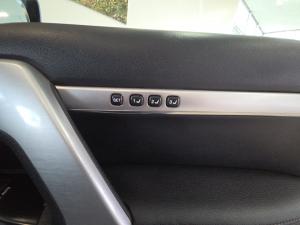 Toyota Land Cruiser 200 4.5D-4D V8 VX-R - Image 23