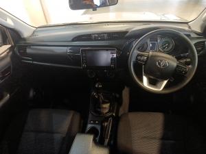 Toyota Hilux 2.4GD-6 double cab Raider manual - Image 6