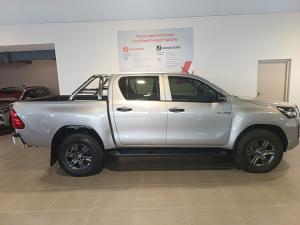 Toyota Hilux 2.4GD-6 double cab Raider manual - Image 3