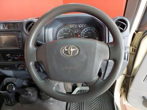 Toyota Land Cruiser 79 4.5D-4D V8 double cab LX - Image 8
