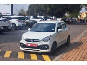 Toyota Vitz 1.0 XR manual - Image 15