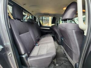 Toyota Hilux 2.4GD-6 double cab 4x4 Raider auto - Image 9