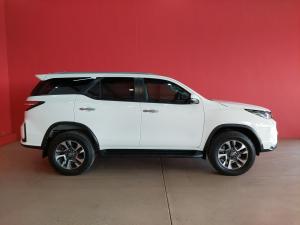 Toyota Fortuner 2.4GD-6 auto - Image 3
