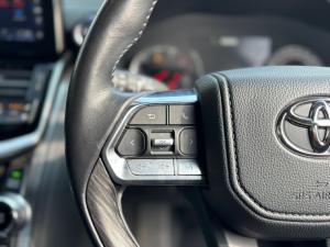 Toyota Land Cruiser 300 3.3D GR-Sport - Image 8