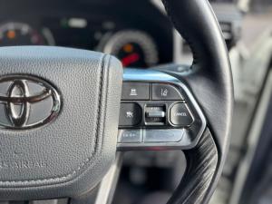 Toyota Land Cruiser 300 3.3D GR-Sport - Image 9