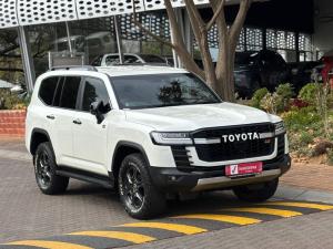 Toyota Land Cruiser 300 3.3D GR-Sport - Image 1