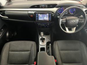 Toyota Hilux 2.8GD-6 double cab Raider auto - Image 6