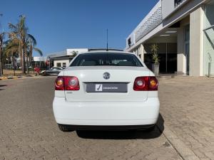 Volkswagen Polo Vivo sedan 1.4 Conceptline - Image 5