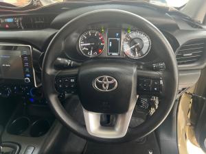 Toyota Hilux 2.4GD-6 double cab 4x4 Raider X auto - Image 8