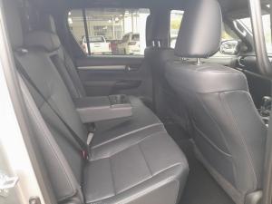 Toyota Hilux 2.8GD-6 double cab 4x4 Legend auto - Image 17