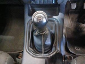 Toyota Hilux 2.4GD-6 Xtra cab Raider manual - Image 13