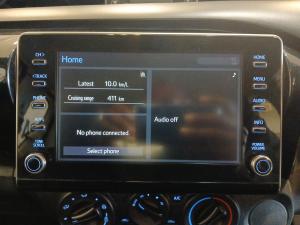 Toyota Hilux 2.4GD-6 Xtra cab Raider manual - Image 14