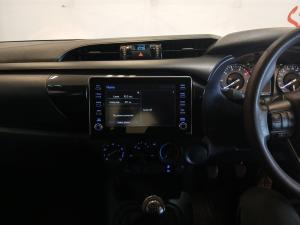 Toyota Hilux 2.4GD-6 Xtra cab Raider manual - Image 15