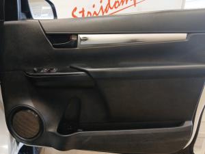 Toyota Hilux 2.4GD-6 Xtra cab Raider manual - Image 22